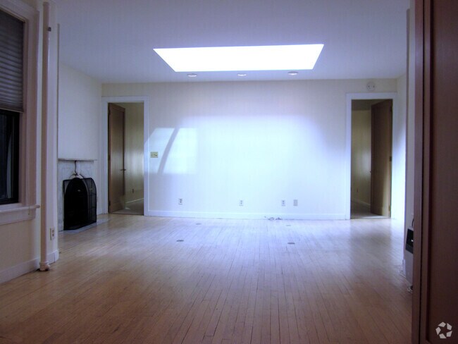 Building Photo - 127 West 56th Street