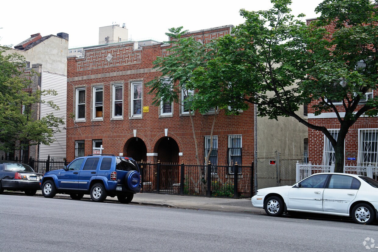 Primary Photo - 1124 Metcalf Ave