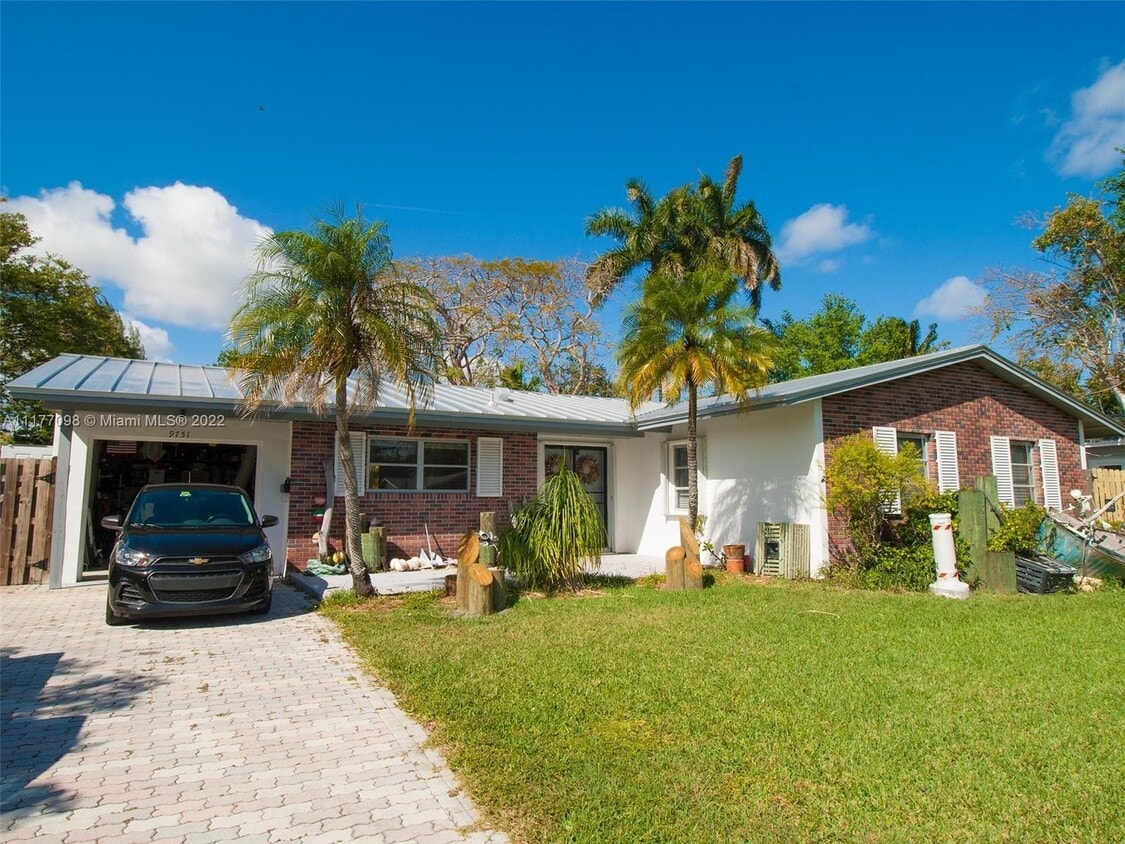 9751 SW 190th St, Cutler Bay, FL 33157 House for Rent in Cutler Bay