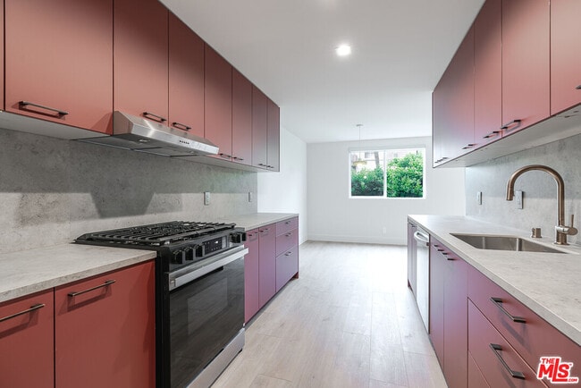 Building Photo - 12425 Texas Ave