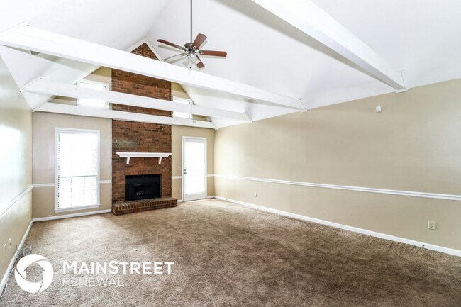 Building Photo - 6608 Lake Valley Dr