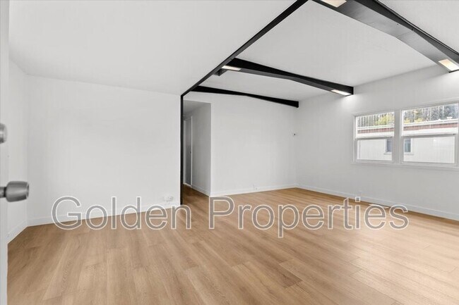 Foto del edificio - 2915 N Howard St