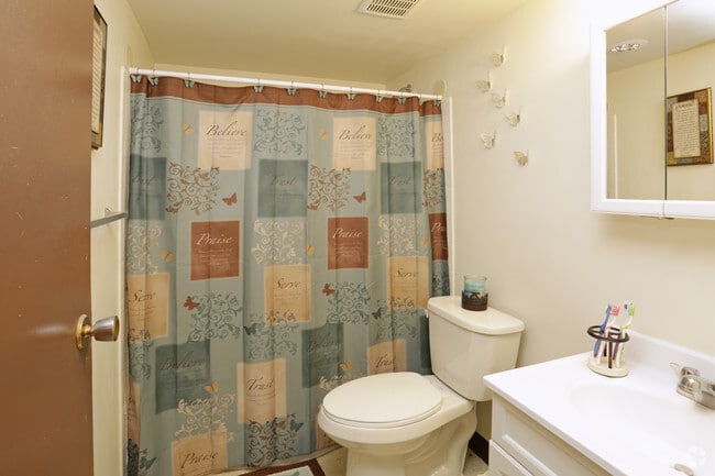 2BR,1BA-807 SF - Churchview Gardens