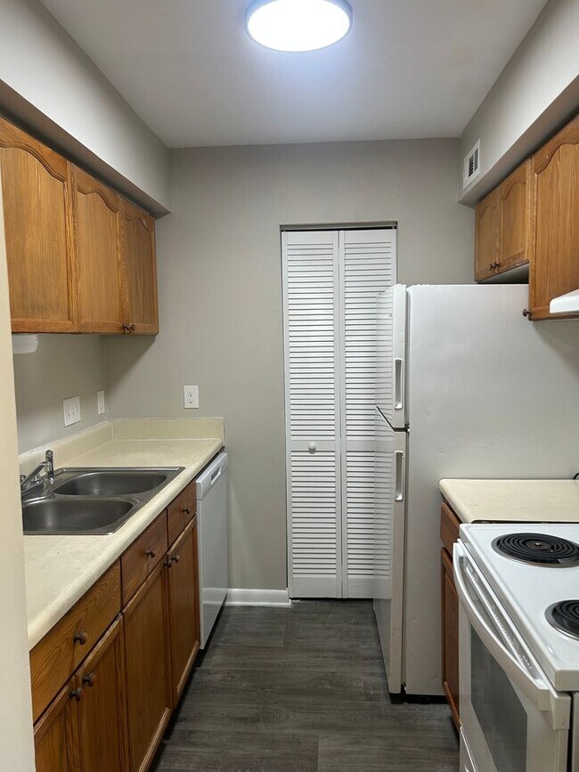 Foto del edificio - Great Location!