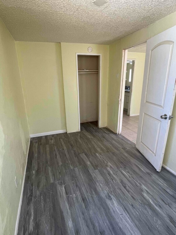 3312 Elda Ave Unit 1, Bakersfield, CA 93307 Room for Rent in