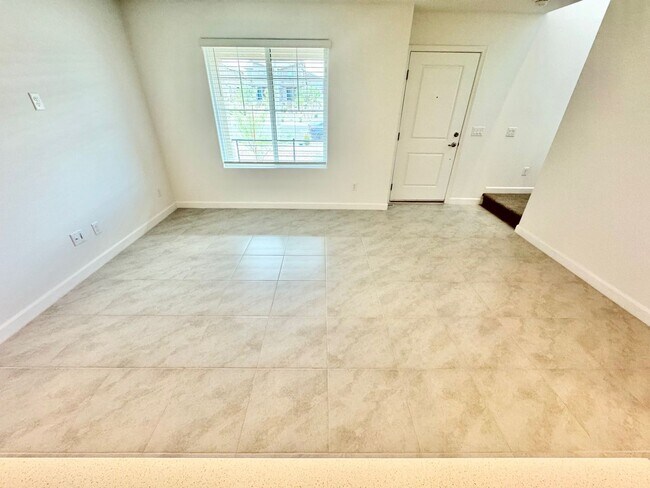 Building Photo - NEW, NEW, NEW! BEAUTIFUL 2 STORY HOME WITH 3 BEDROOM IN HENDERSON