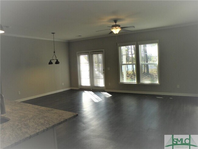 Building Photo - 247 Sonoma Dr