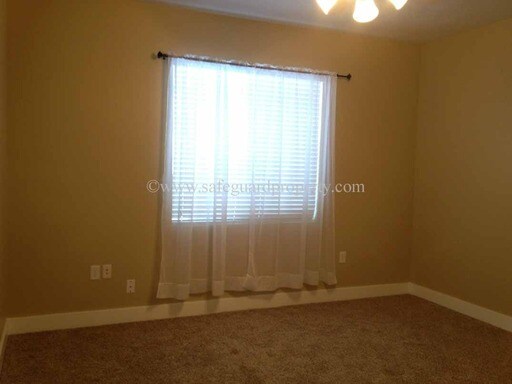 Building Photo - 138 W Spring Hill Way