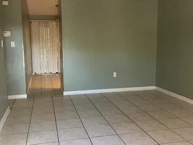 Foto del edificio - 1708 Ridgewood Ln