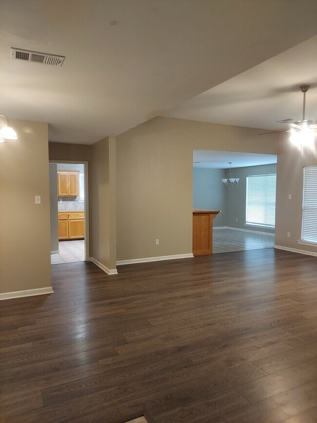 Foto del edificio - 36044 Raleigh Dr