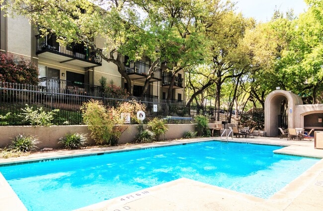 Pool: Villas - Four Park Place