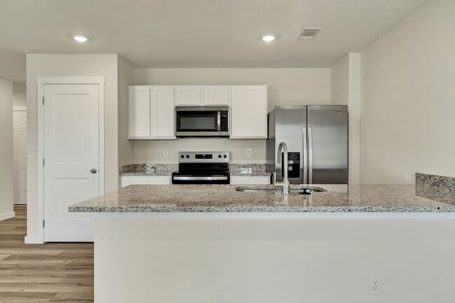 Building Photo - 576 Fox Den Cir
