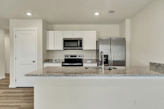 Foto del edificio - 576 Fox Den Cir