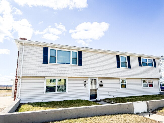 Foto del edificio - 55 Seagirt Ave