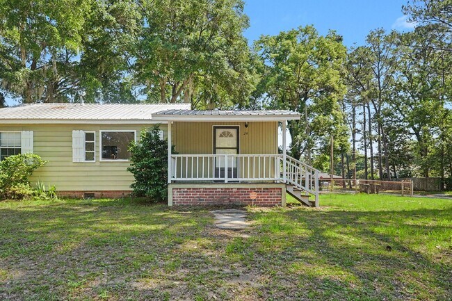 Foto del edificio - 3 Bed 2 Bath Home with Great Outdoor Space!