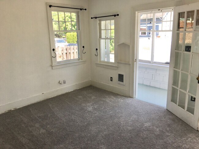 Building Photo - Charming Fremont Home