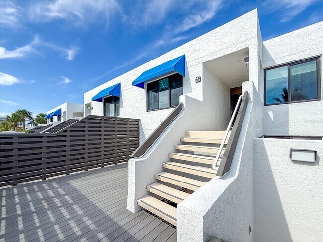 Foto del edificio - 724 Bayport Wy