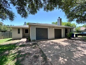 Building Photo - 3007 Kestrel Dr