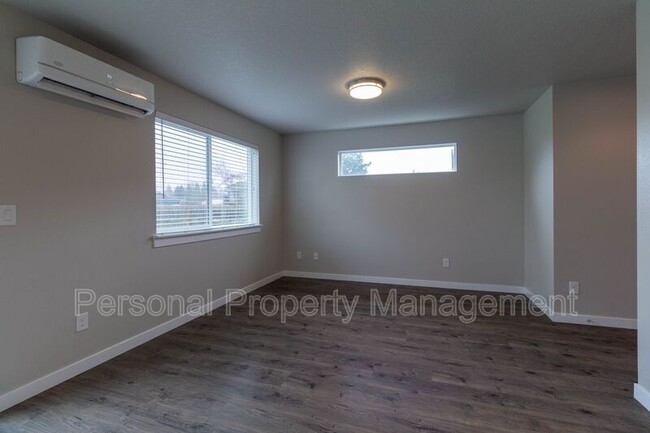 Foto del edificio - 2917 Fruit Valley Rd