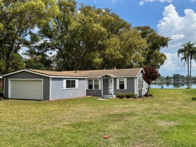 Building Photo - Beautiful 2 Bedroom, 1 Bath Lake Front Home with Den and Oversized 2 Car Garage on Large  Lot