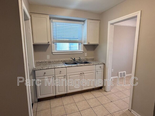 Foto del edificio - 14345 Stout St