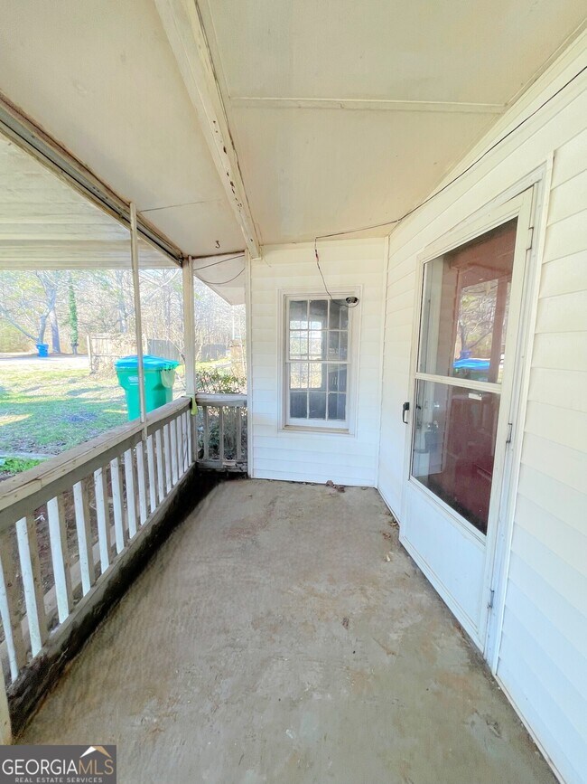 Foto del edificio - 135 Love St