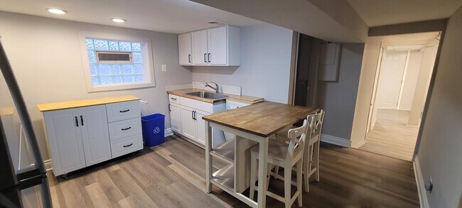 Building Photo - 8429 S Marquette Ave