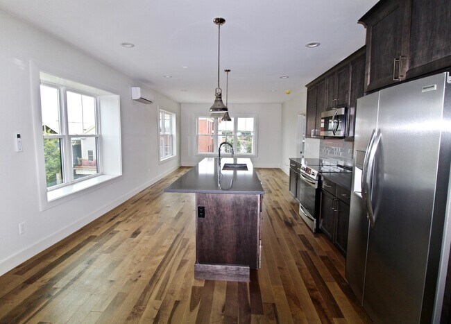 Foto del edificio - 408 Atwells Ave