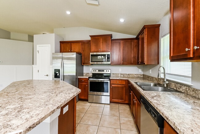 Building Photo - 14514 Dunrobin Dr
