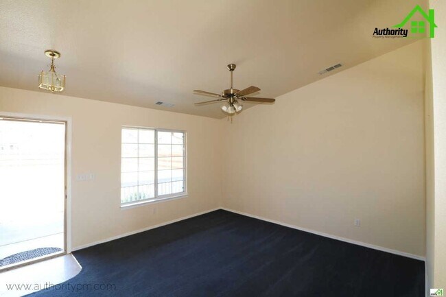 Foto del edificio - 1415 Vigil Ct