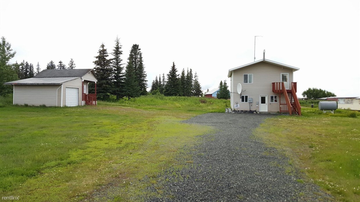 Primary Photo - 64900 Nikolaevsk Rd