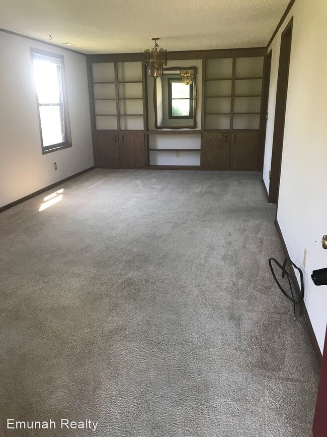Building Photo - 2 br, 1 bath House - 5060 Queenswood Court