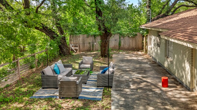 Foto del edificio - 4603 Lennox Dr