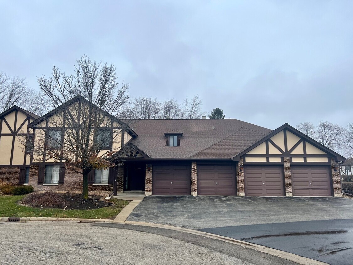1750 Plymouth Ct Unit D, Wheaton, IL 60189 Condo for Rent in Wheaton, IL