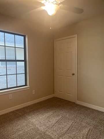Building Photo - 103 Meadow Park Cir