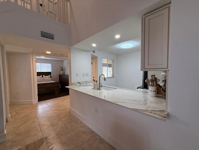 Building Photo - 16206 Glenmoor Dr