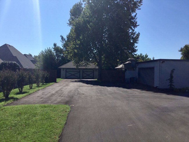 Building Photo - 3 br, 3 bath House - 640 NW 150th St