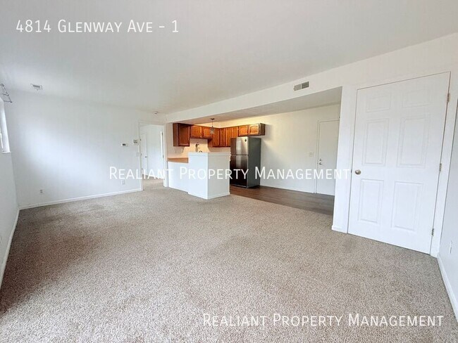Foto del edificio - 4814 Glenway Ave