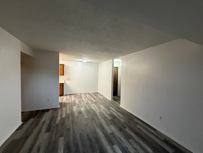Foto del edificio - 6625 E Golf Links Rd