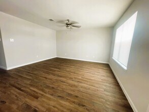 Building Photo - 350 Rd 5105