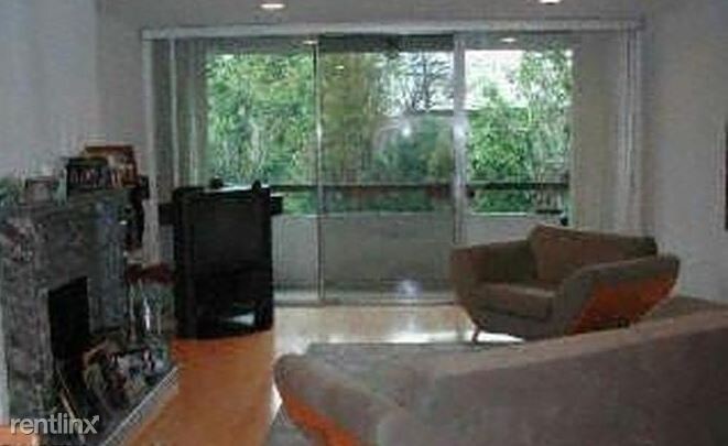 Building Photo - 2 br, 2 bath Condo - 8535 W Knoll Dr