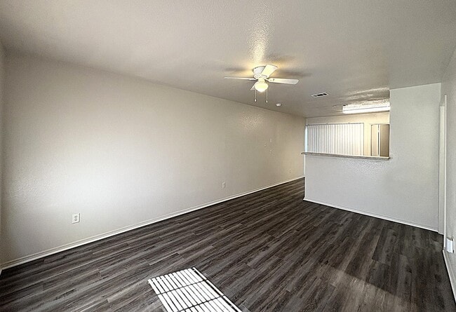 Foto del edificio - 1611 Inca Dr