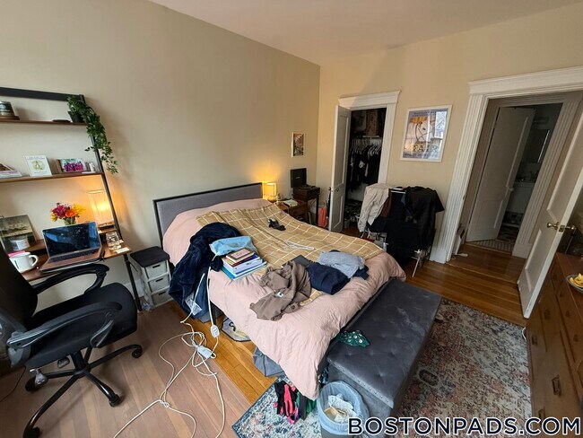 Building Photo - 16 Fuller St