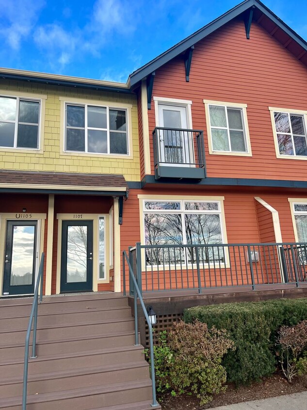 Foto principal - Townhome in Bremerton with beautiful view.