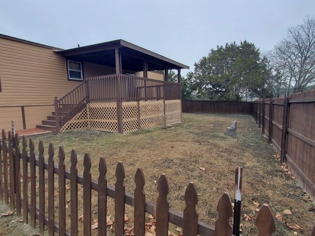 Building Photo - 3340 Medina Hwy