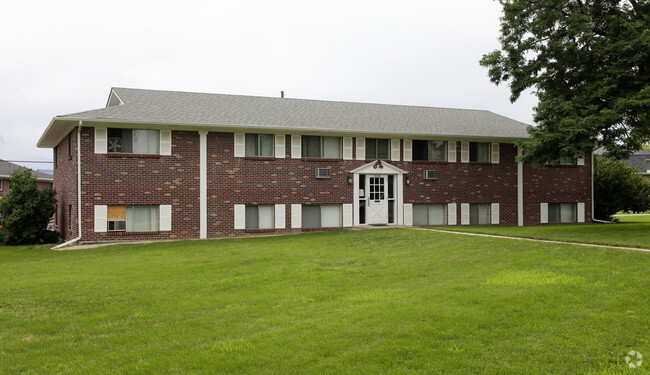 Building Photo - Greenway Apartments