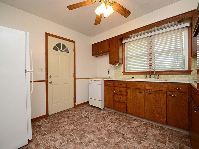 Foto del edificio - 11206 Westover Rd