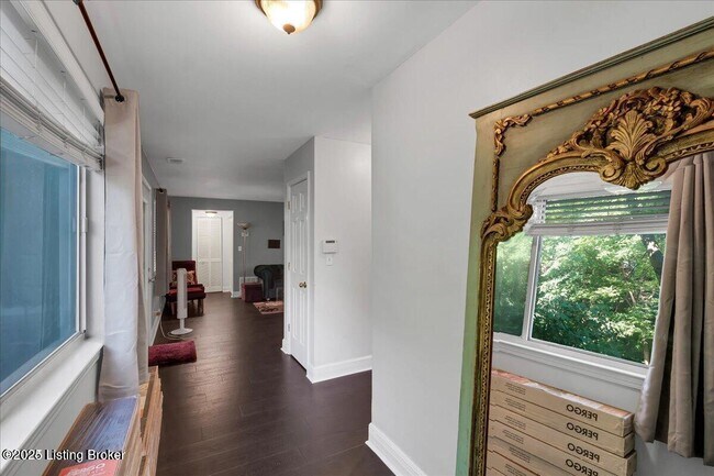 Foto del edificio - 44 Lake Ave