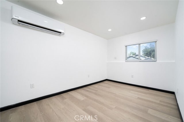 Building Photo - 14255 Long View Dr