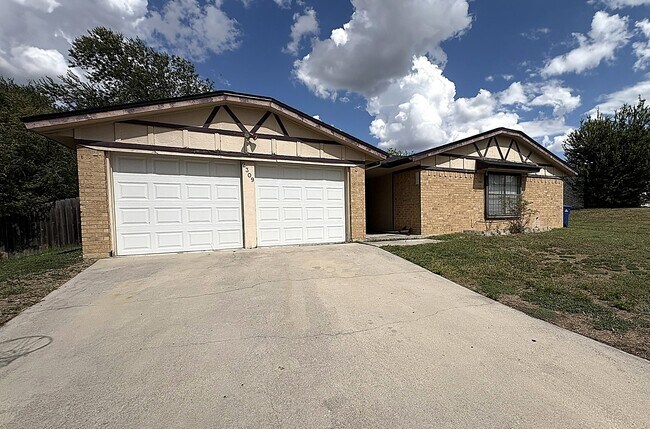 Foto del edificio - 2309 Whitney Dr
